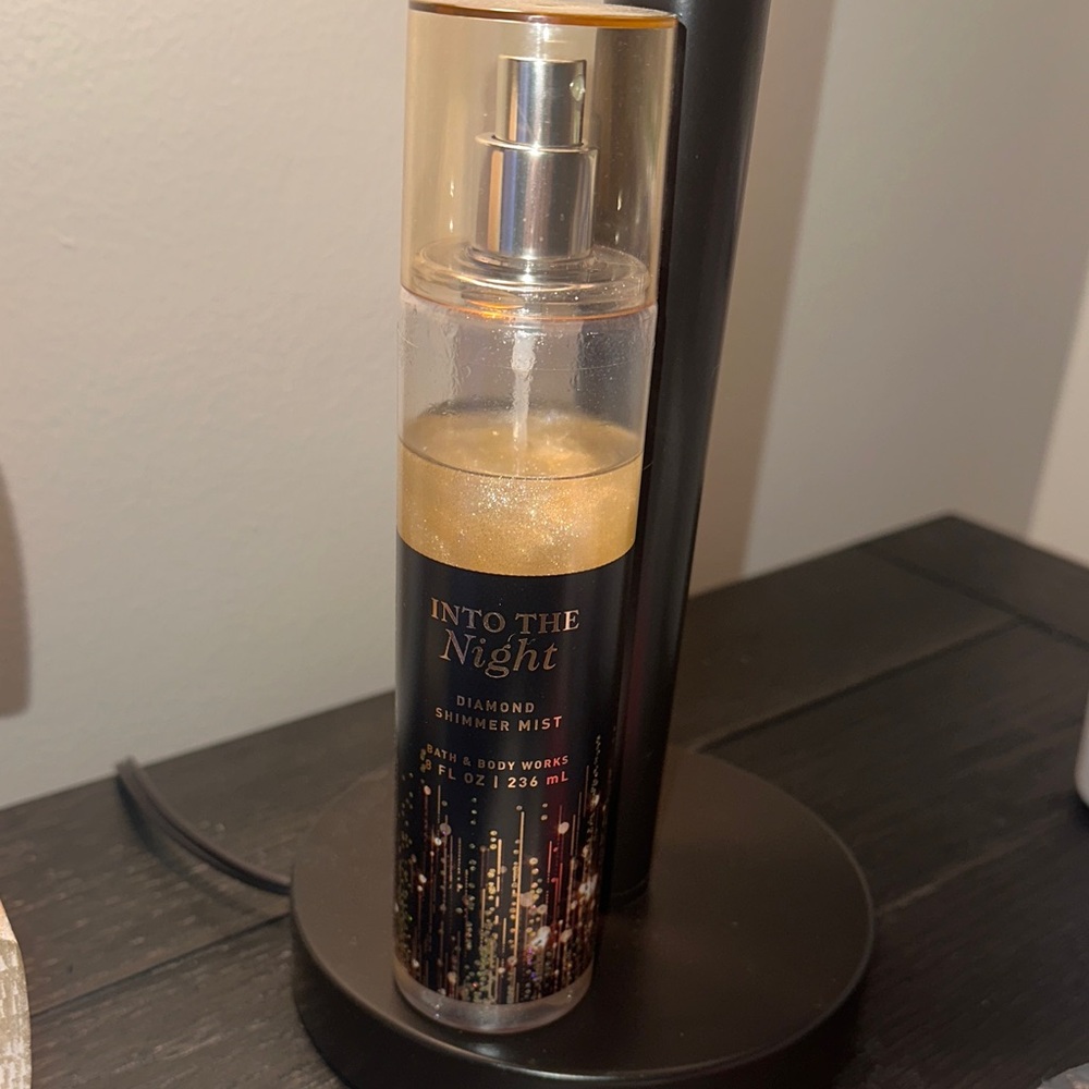 Bath & Body‎ Works Into the night diamond shimmer mist
